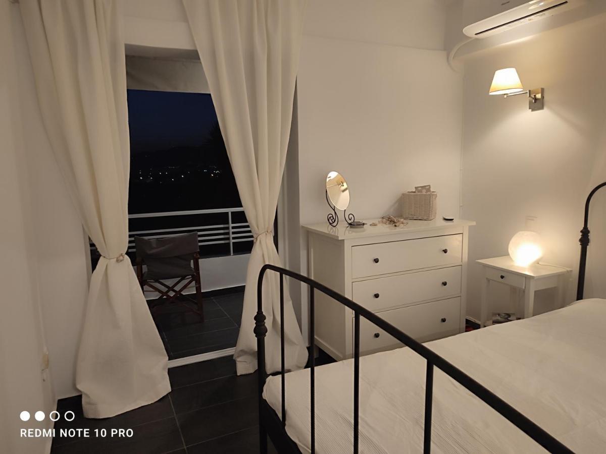 Andrew'S Sunset View Apartment Loutráki Esterno foto